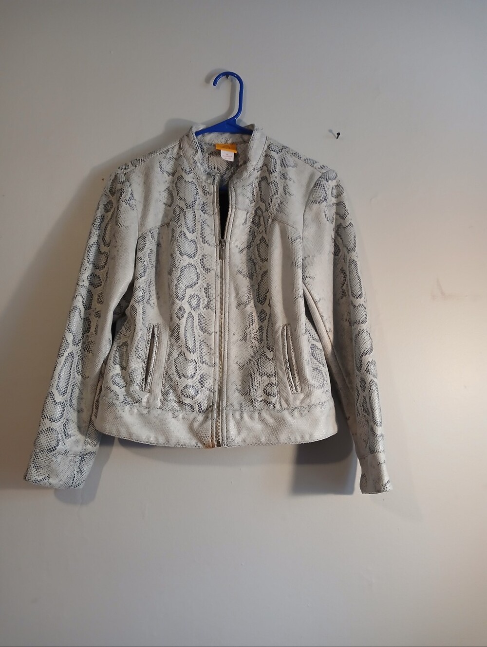 Ruby Rd Ladies Faux Snake Skin Print Biker Jacket. Size 10.